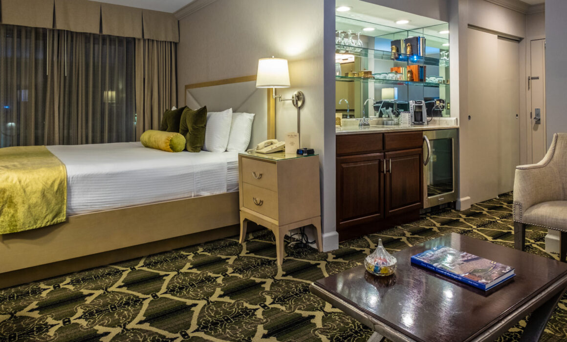 King Parlor Suite