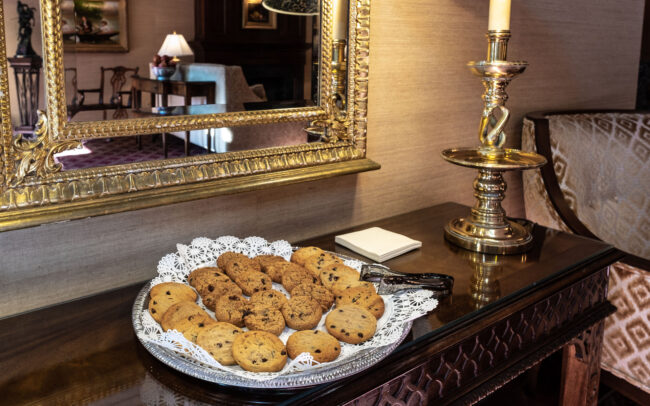 Free cookies in the lobby